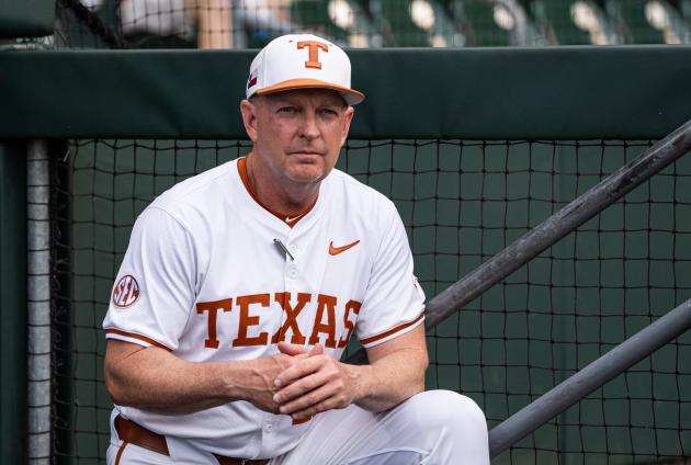 Texas baseball coach Jim Schlossnagle nears 1,000 wins, focus on Omaha