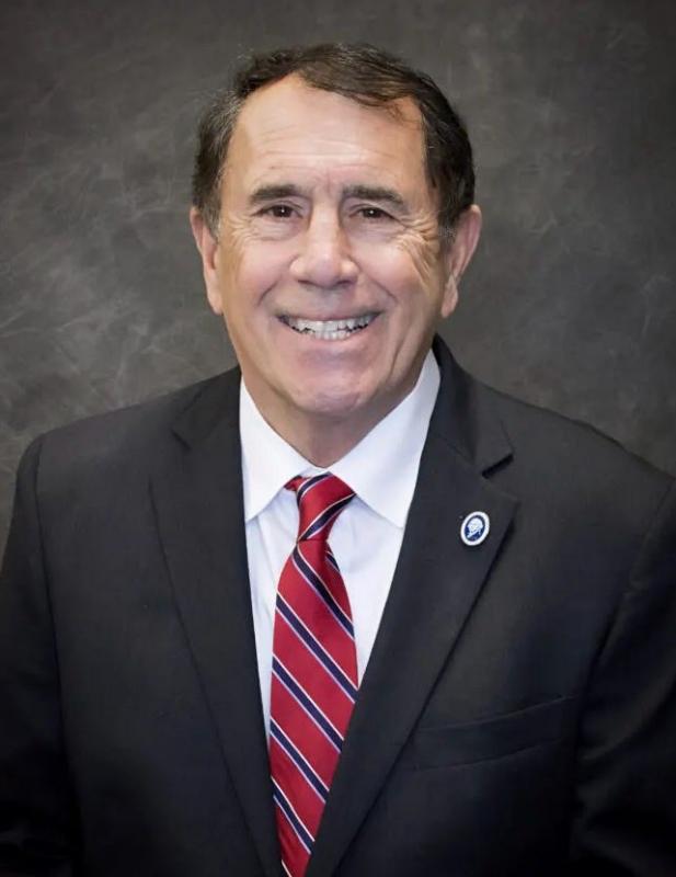 Washington County Commissioner Derek Harvey resigns