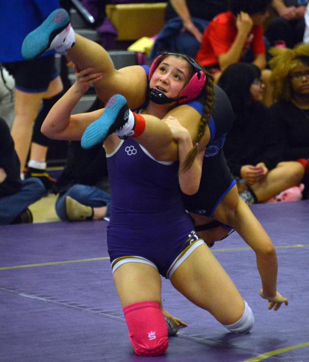 Washington County wrestlers eye state berths in regional tournaments