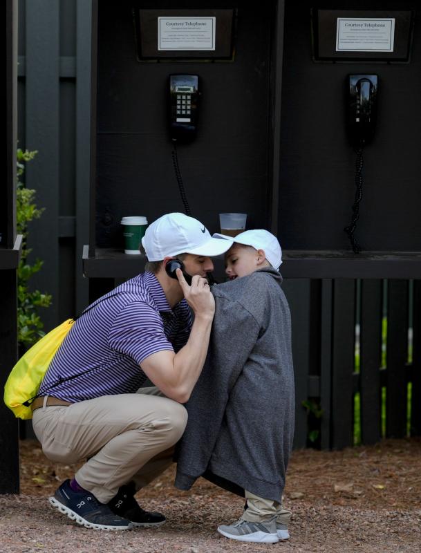 'Peaceful.' The Masters at Augusta bans cell phones, and everyone loves it