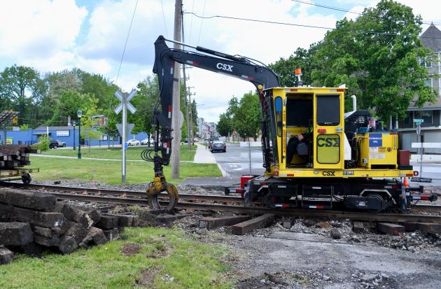 CSX repairing railroad crossings in Hagerstown