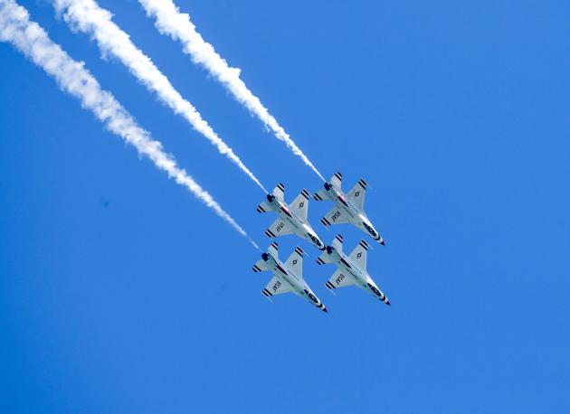 Watch Thunderbirds, Patrouille de France, more in action at OC Air Show