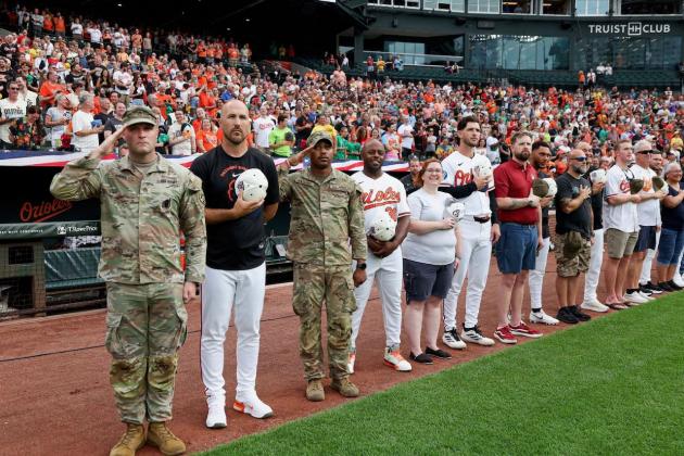 Hagerstown WWII veteran Jack Myers sings national anthem for Orioles