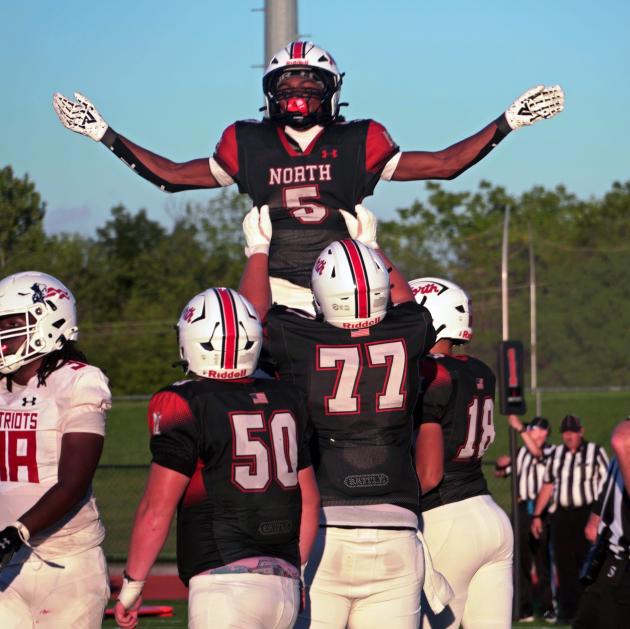 Gallery | Stewart, Savage lead North past Thomas Johnson in football